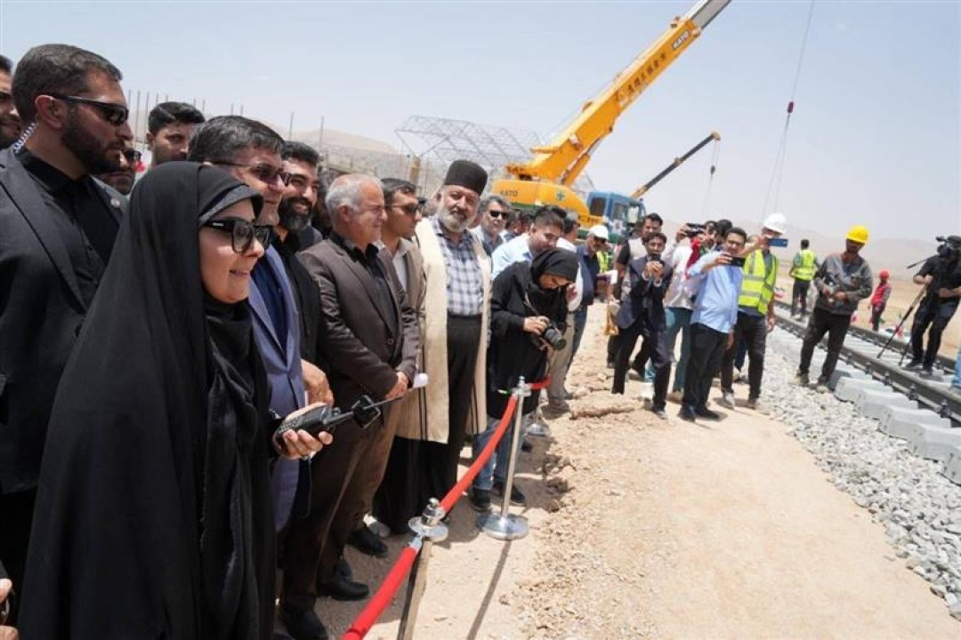 جلوگیری از خروج ۱۵ میلیون دلار ارز با استفاده از ریل ذوبآهن اصفهان در محور مباركه، سفیددشت، شهركرد جلوگیری از خروج ۱۵ میلیون دلار ارز با استفاده از ریل ذوبآهن اصفهان در محور مباركه، سفیددشت، شهركرد